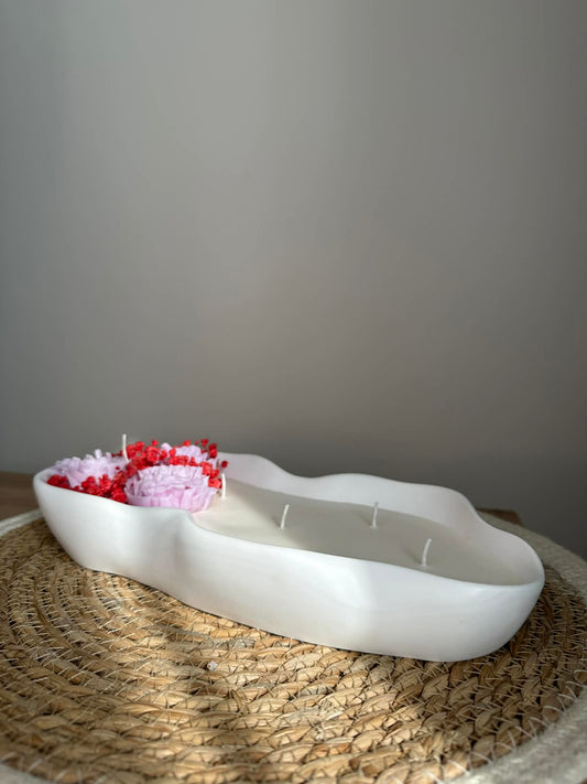 Rankų darbo žvakė su gėlėmis