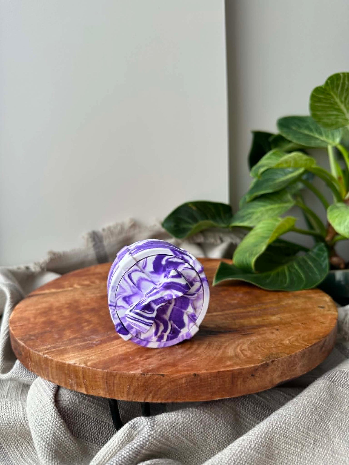 Dėžutė su dangteliu „Dovanėlė“ (violetinė)
