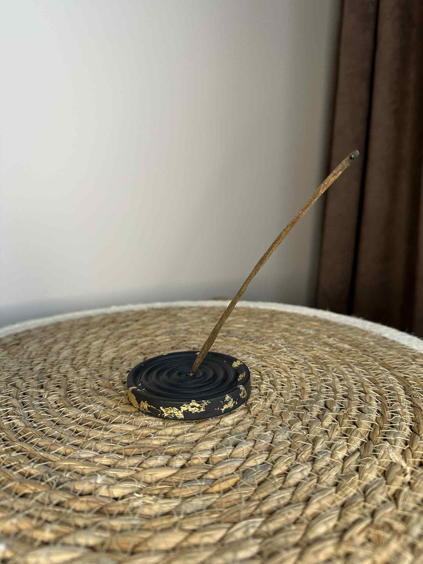 Mini smilkalinė (juoda/auksinė)