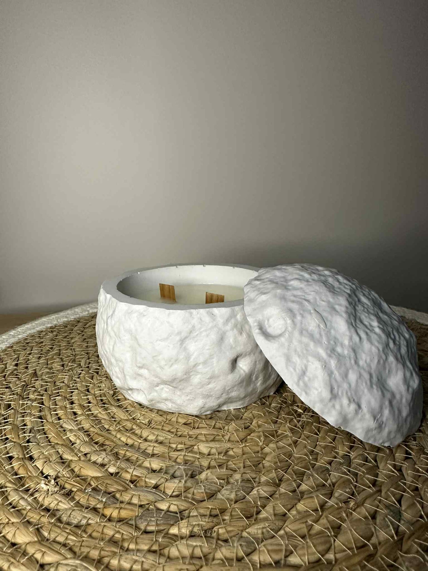 Jesmonito žvakė „Mėnulio šviesa“