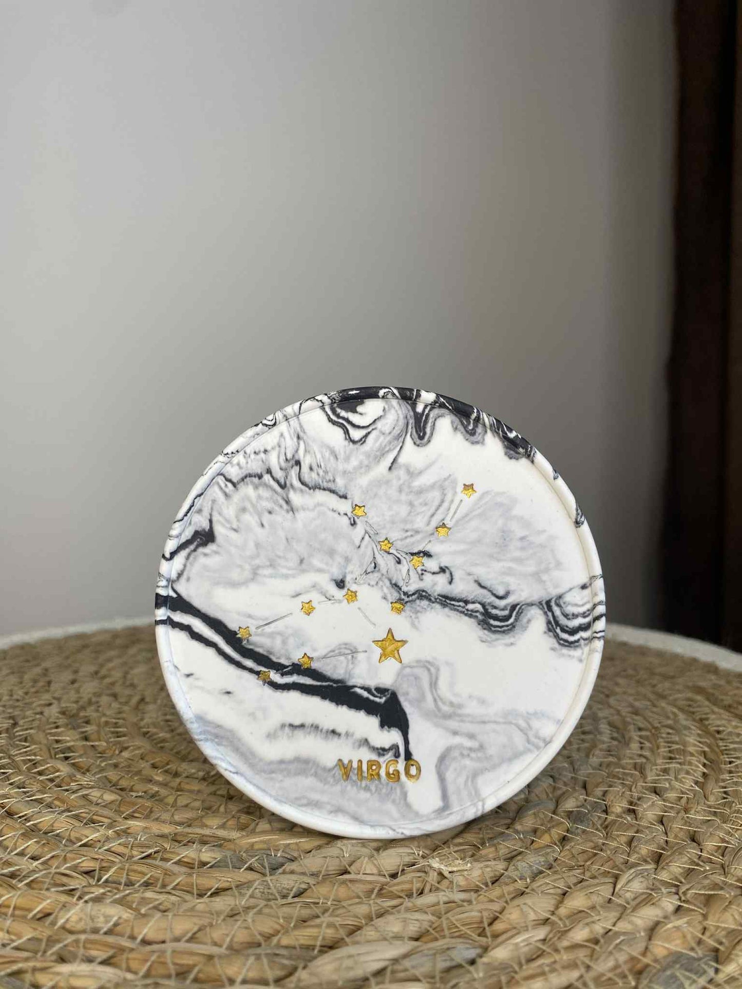 Padėkliukas su Mergelės žvaigždynu