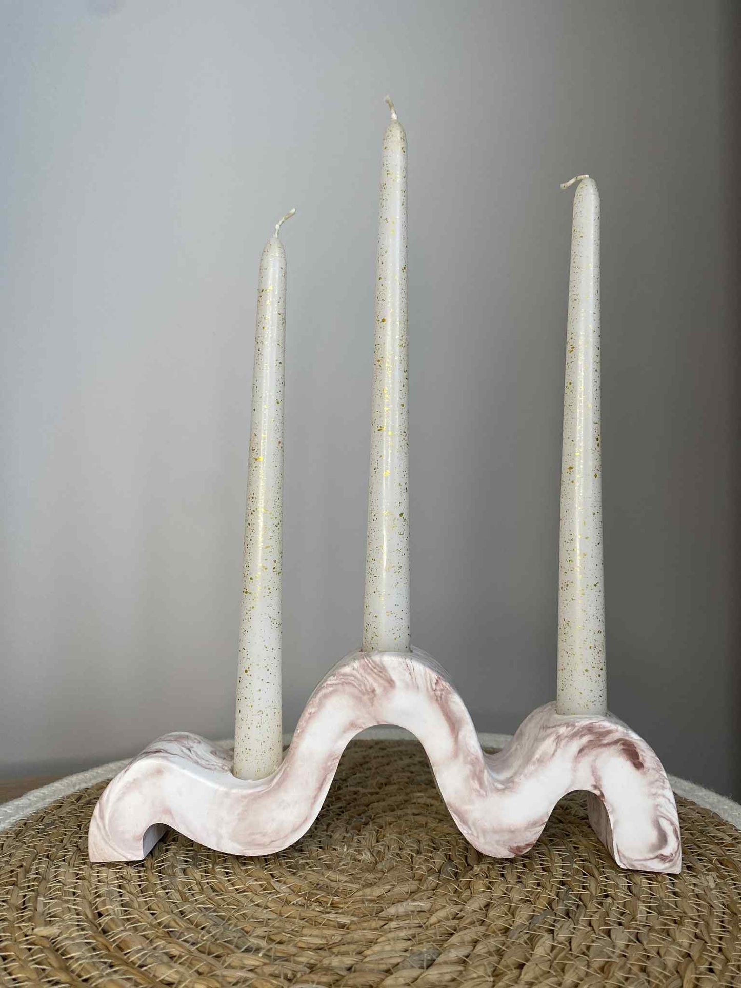 Lenkta žvakidė (ruda)