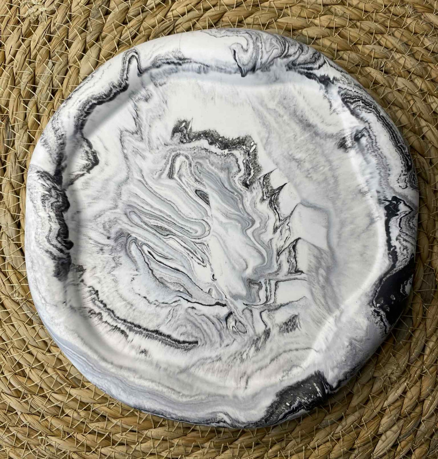 Padėkliukas apvalus debesėlis (juoda)