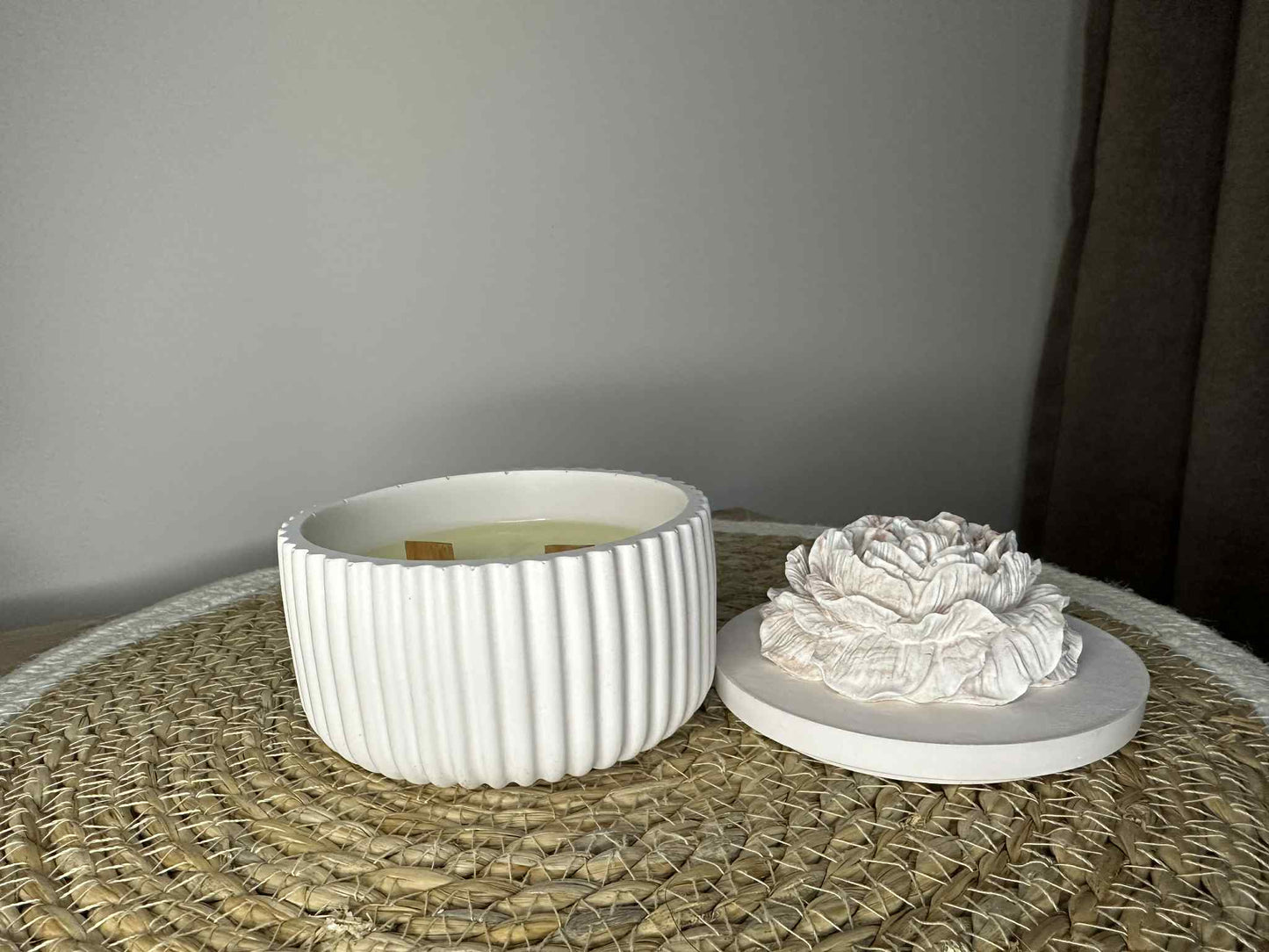 Didelė jesmonito žvakė „Bijūnas“