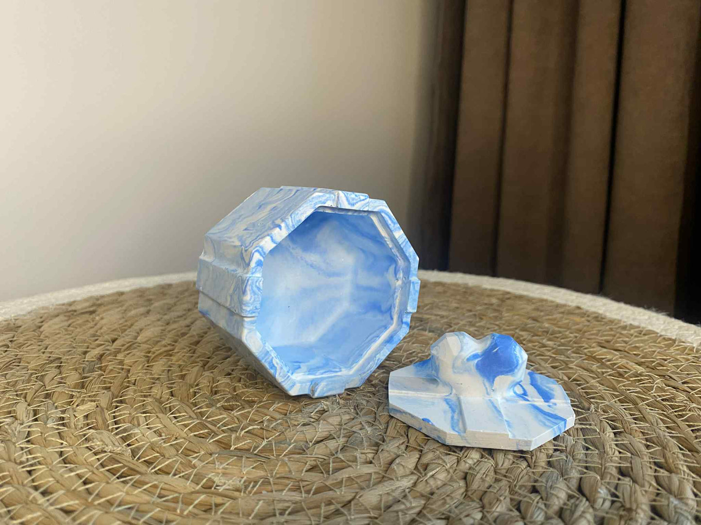 Dėžutė su kaspinėliu (mėlyna)