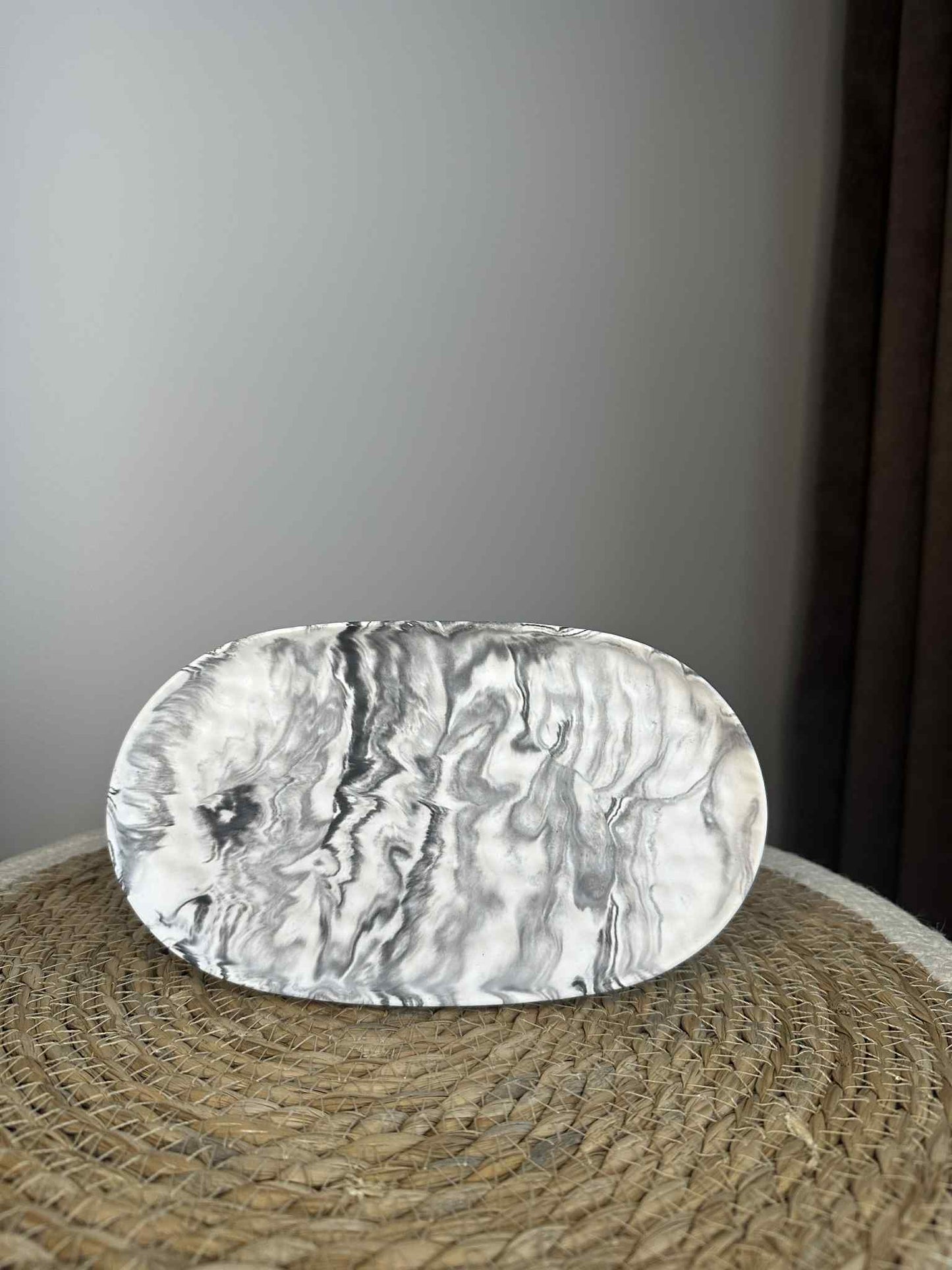 Padėkliukas bangelės (juodas)