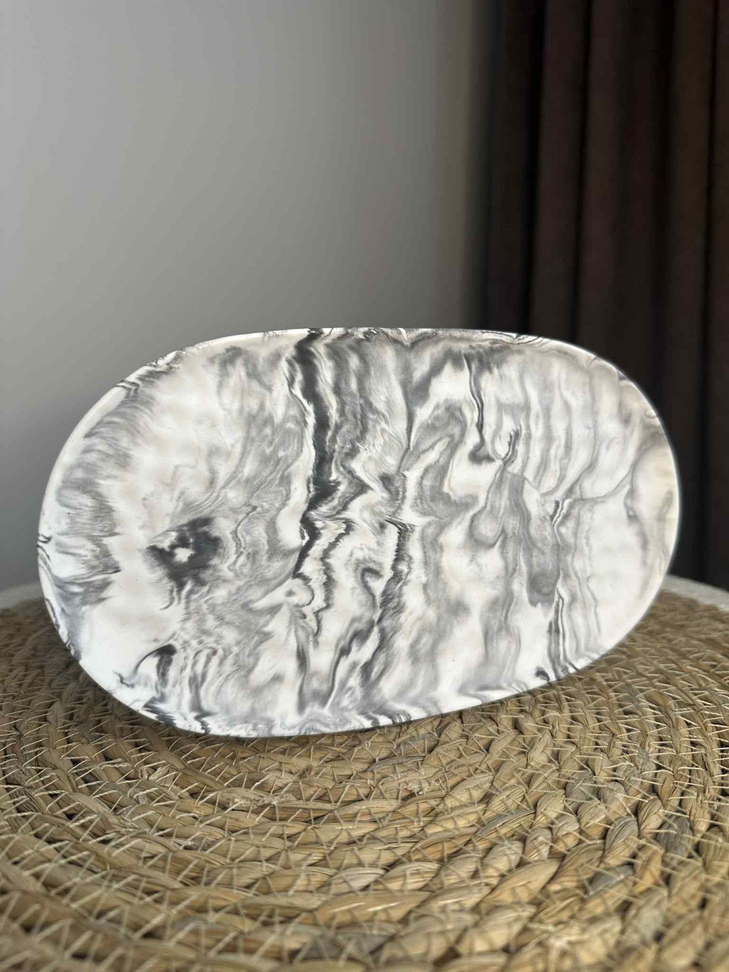 Padėkliukas bangelės (juodas)